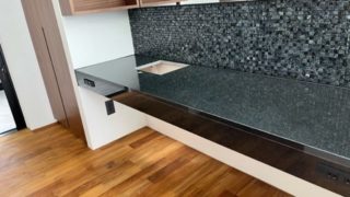 洗面化粧台・トイレ手洗いカウンターに御影石“インド黒”施工事例