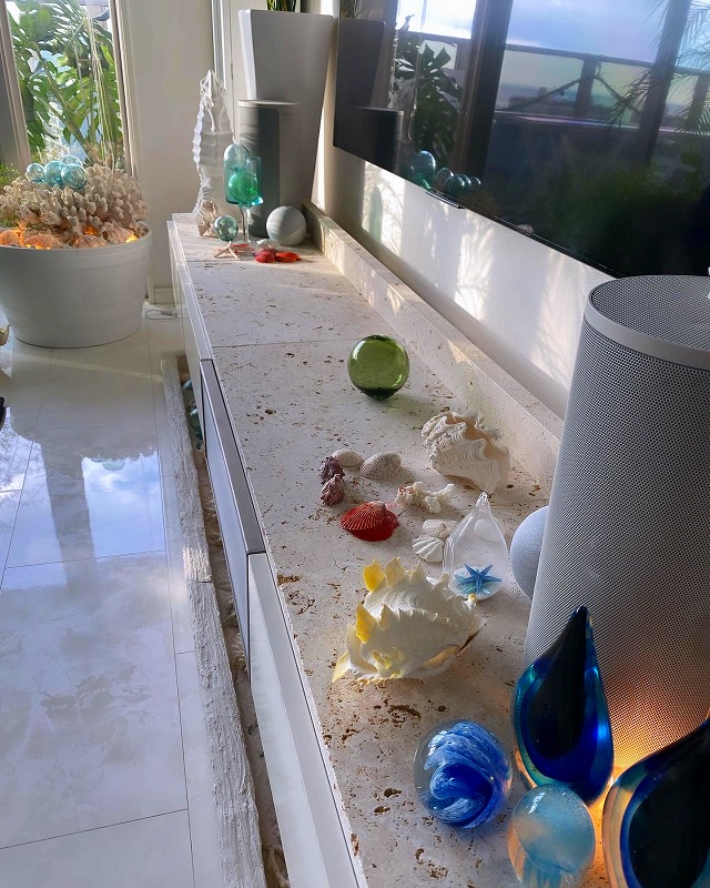 琉球石灰岩をTVボードディスプレイ台！ご紹介です。 | 有限会社 中部大理石