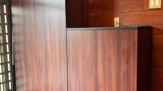 オーダー玄関収納棚の天板に黒御影石｜施工事例｜沖縄県